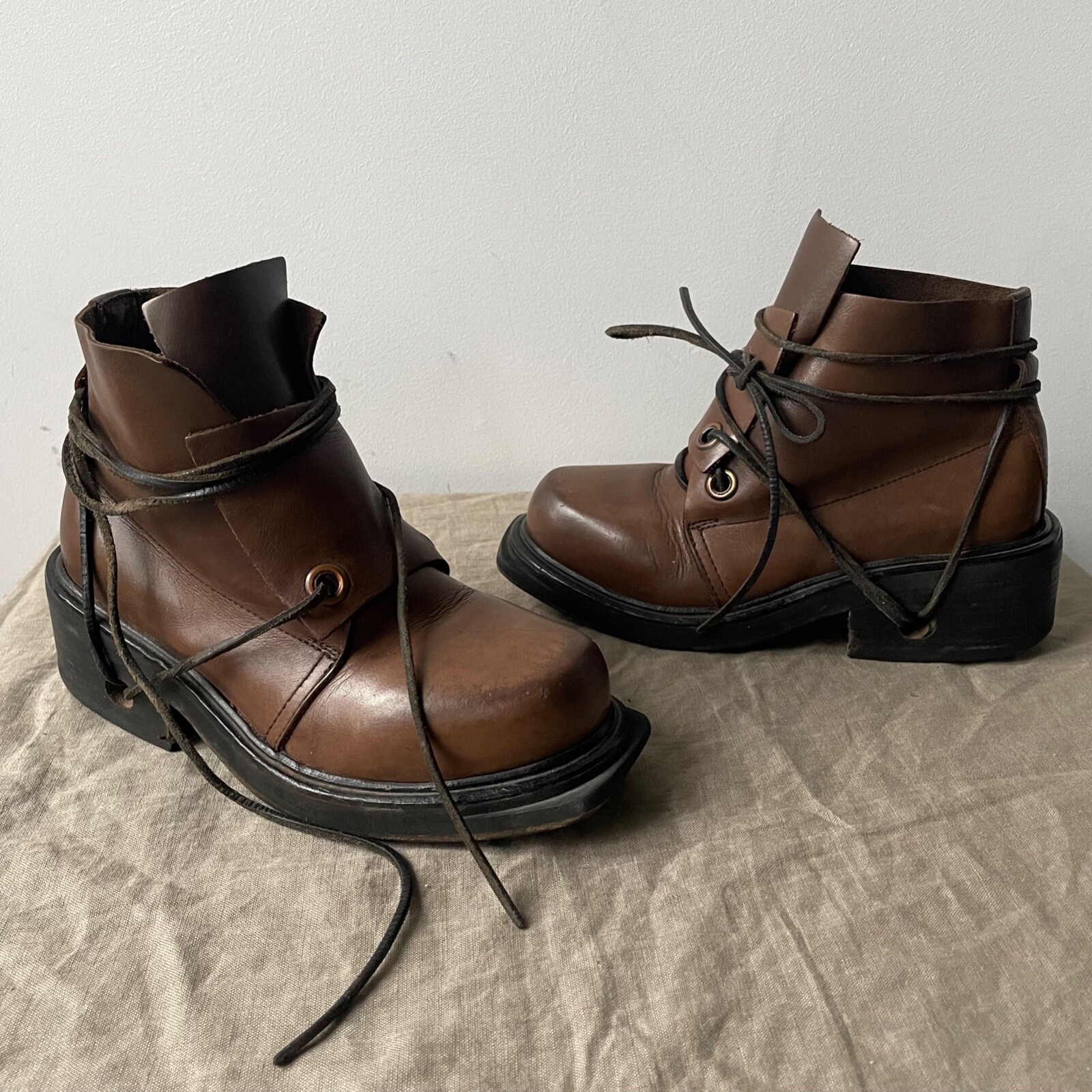 Dirk Bikkembergs 90s Vintage Archive Women's Brown Lace Dirk Bikkembergs 90s Vintage Archive Women's Brown Lace