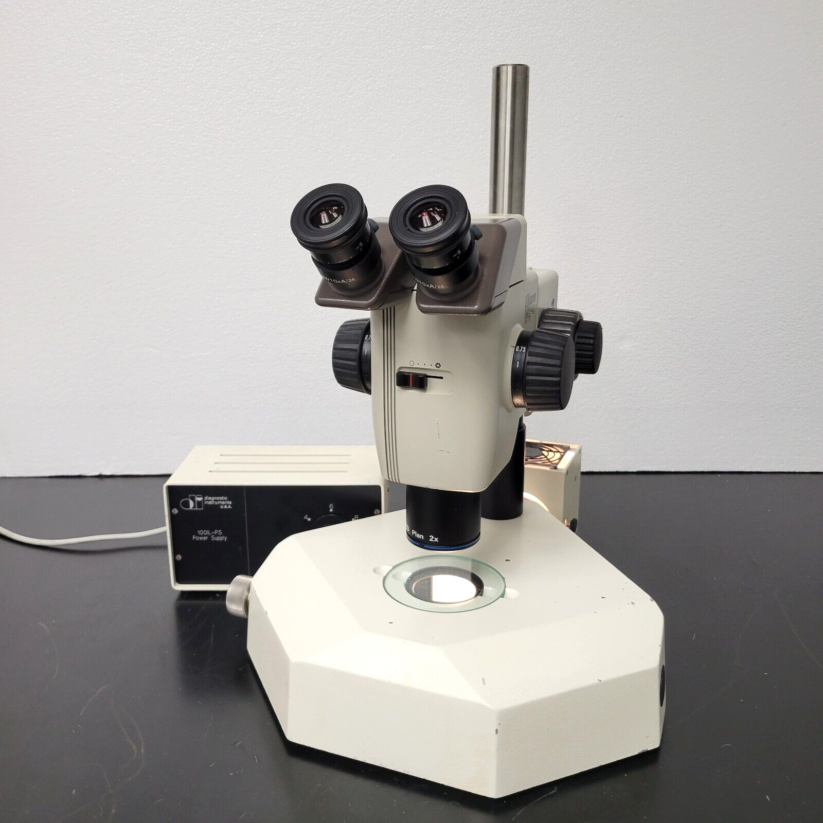 Nikon Stereo Microscope SMZ-U with Diagnostic Inst
