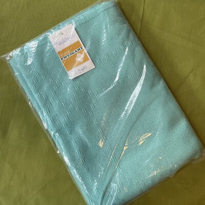 Zweigart 14 Count Blank Honeybee Afghan (7566) 48'' x 57'' (1.3yds) Aqua (639)