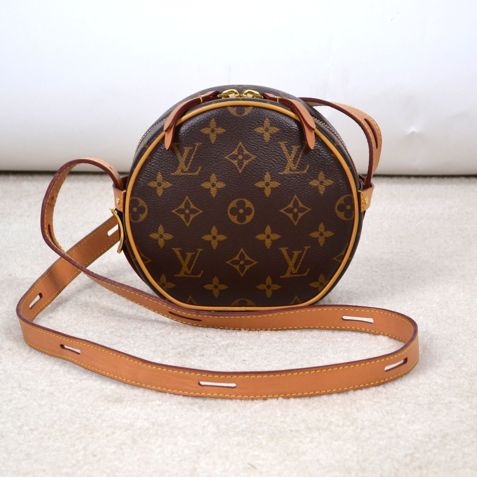 ルイヴィトン BOITE CHAPEAU SOUPLE PM ショルダーバッグ Louis Vuitton Boite Chapeau Souple PM Monogram Crossbody