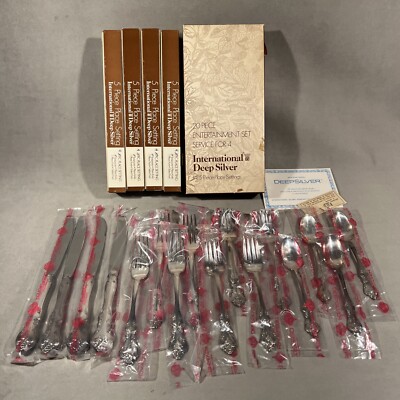 PV08757 NIB International Deep Silver ORLEANS Four Piece Place Setting - 4 sets