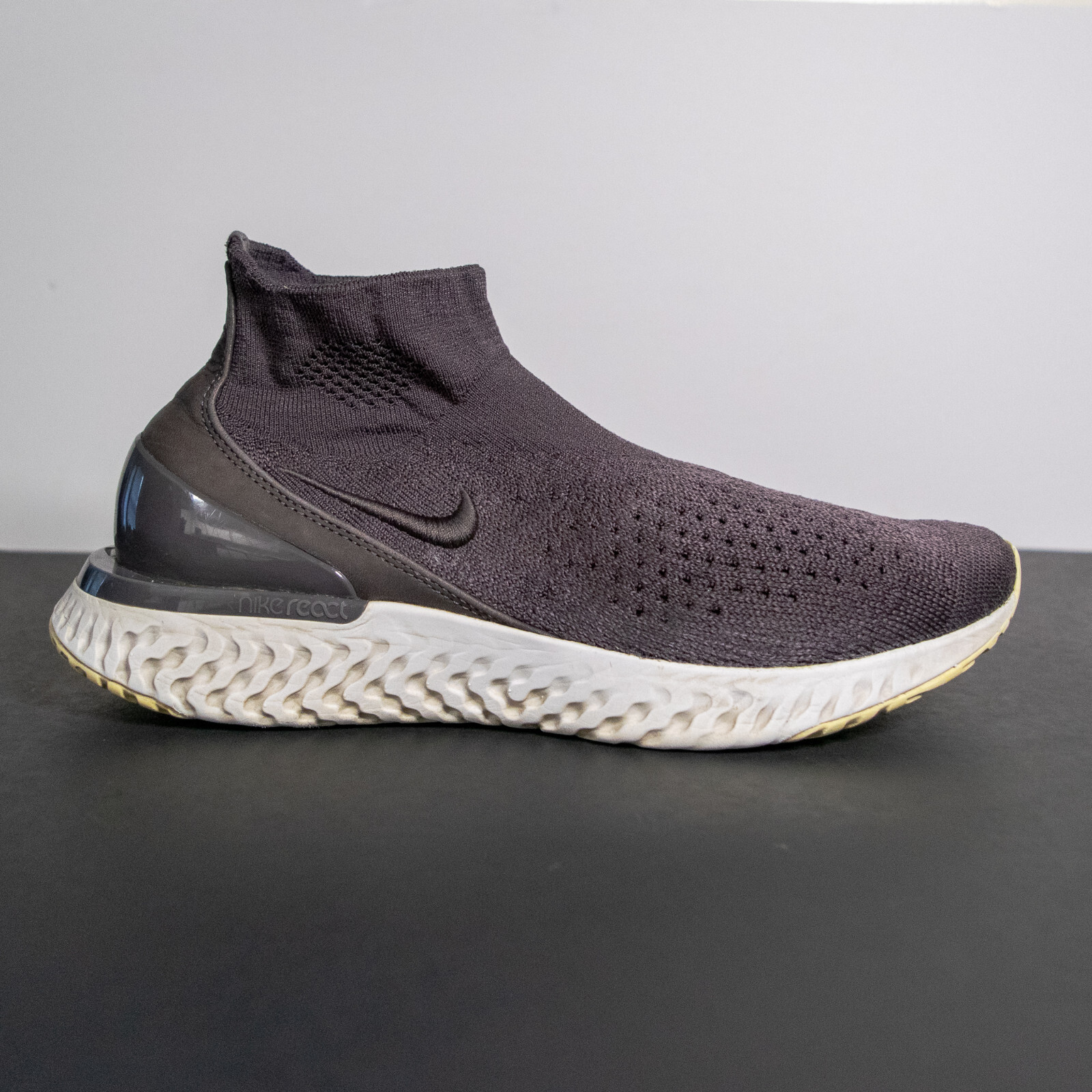 rise react flyknit trainers