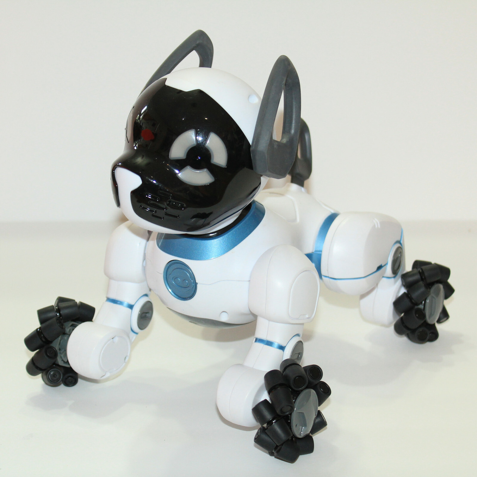 Робот wowwee chip, белый. Робот-собака чип 805 wowwee. Робот щенок wowwee chip. Где робот собака. Роборовер wowwee.
