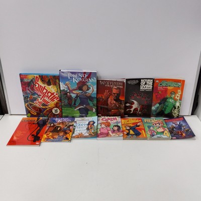 12pc Bundle of Assorted Graphic Novels