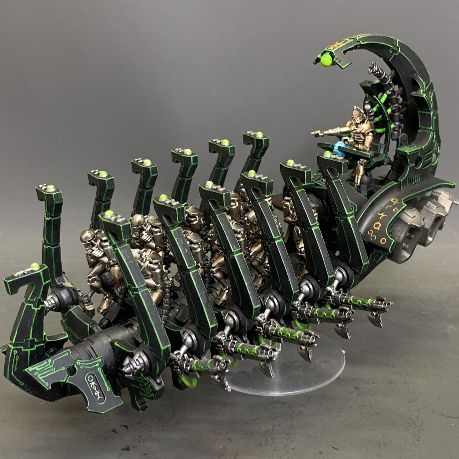 その他 Warhammer 40,000 Necron Ghost Ark Amazon.com: Games Workshop Warhammer 40k - Necron Ghost Ark