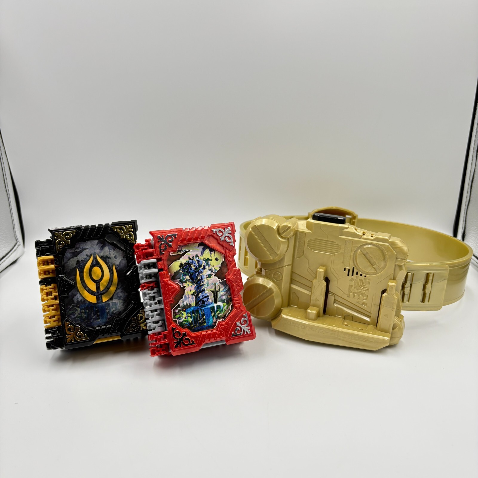 惰眠むさぼ郎  Kamen Rider Saber DX Omniforce & Grimoire Wonder Ride Book