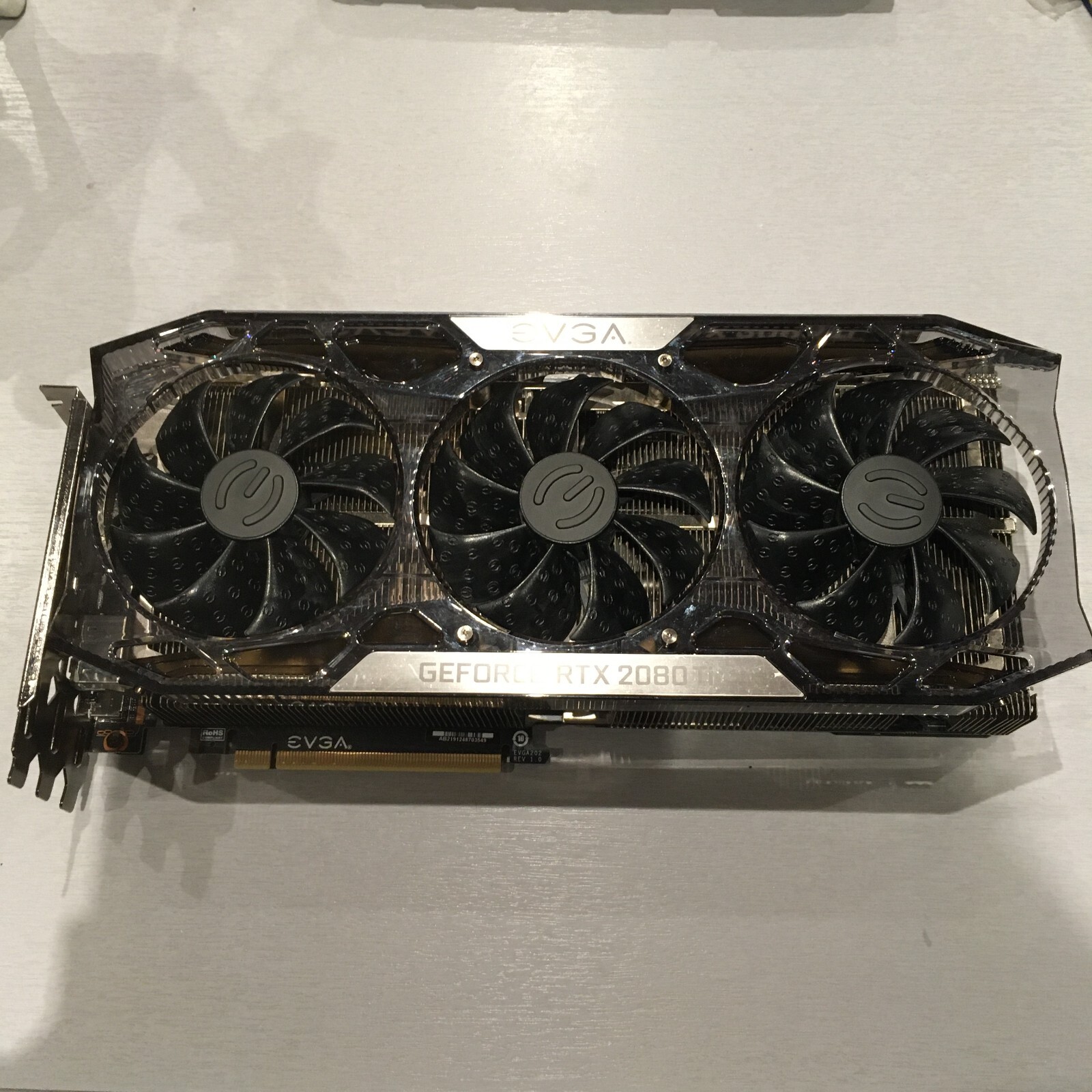美品 EVGA RTX 2080 Ti FTW3 Hybrid 3年保証 EVGA's GeForce RTX 2080 Ti FTW3 hybrid graphics card is at
