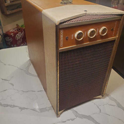VINTAGE COLUMBIA PORTABLE RECORD PLAYER MODEL 510 Orange/white Works!!!