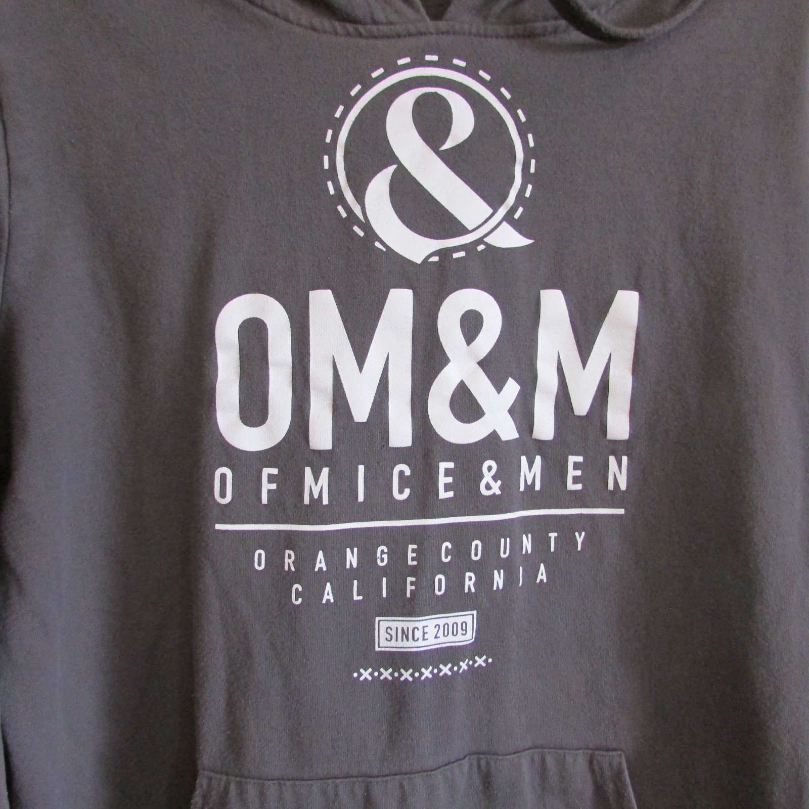 Of Mice & Men OM&M Logo Hoodie Girl's Gray Size 2XL Orange County California