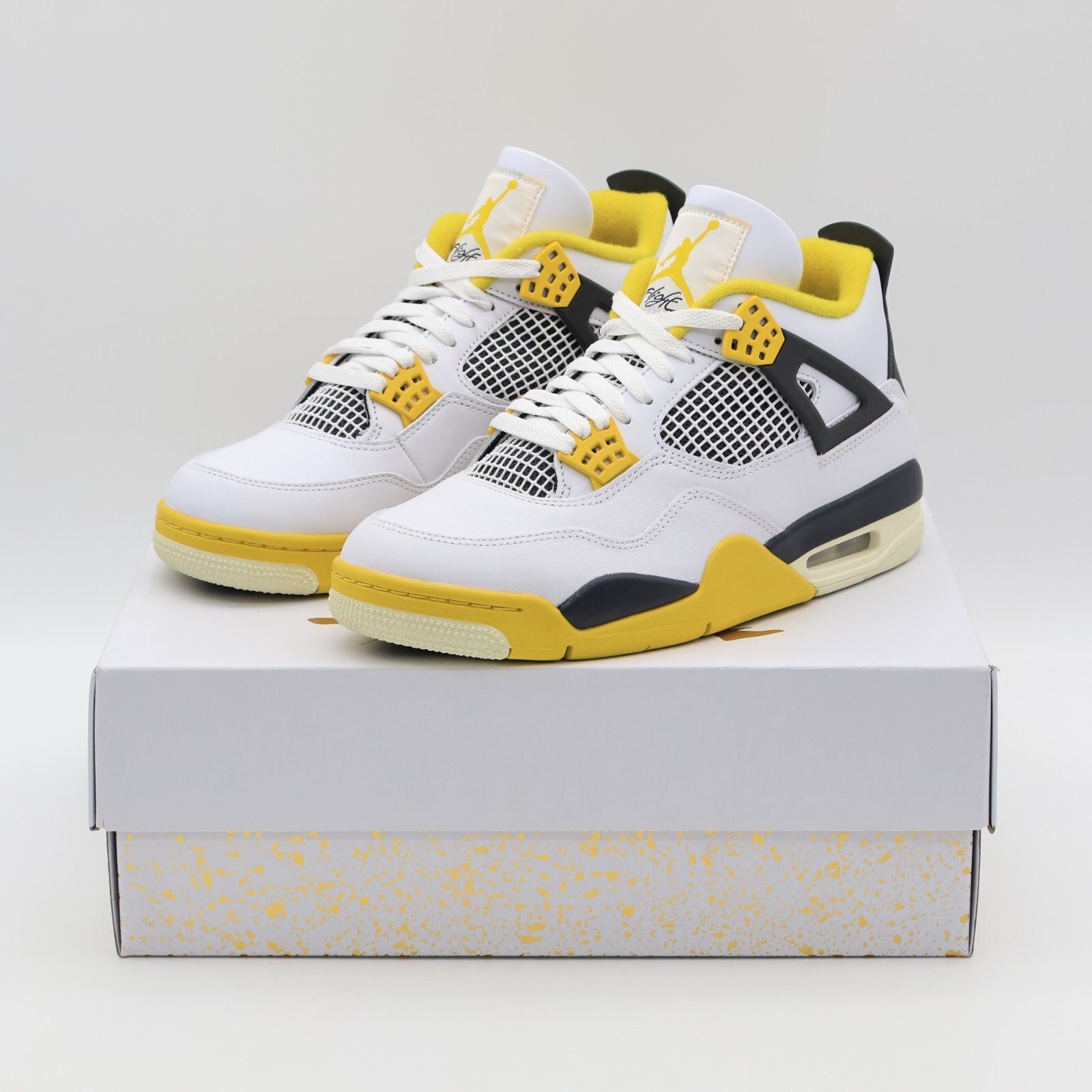 AQ9129-101 Nike Air Jordan 4 Retro Vivid Sulfur Coconut Milk AQ9129-101 Nike Air Jordan 4 Retro Vivid Sulfur Coconut Milk