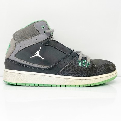

Баскетбольные кроссовки Nike Boys Jordan 1 Flight 374452-058 серые, размер 5 лет, Серый, Jordan 1 Flight