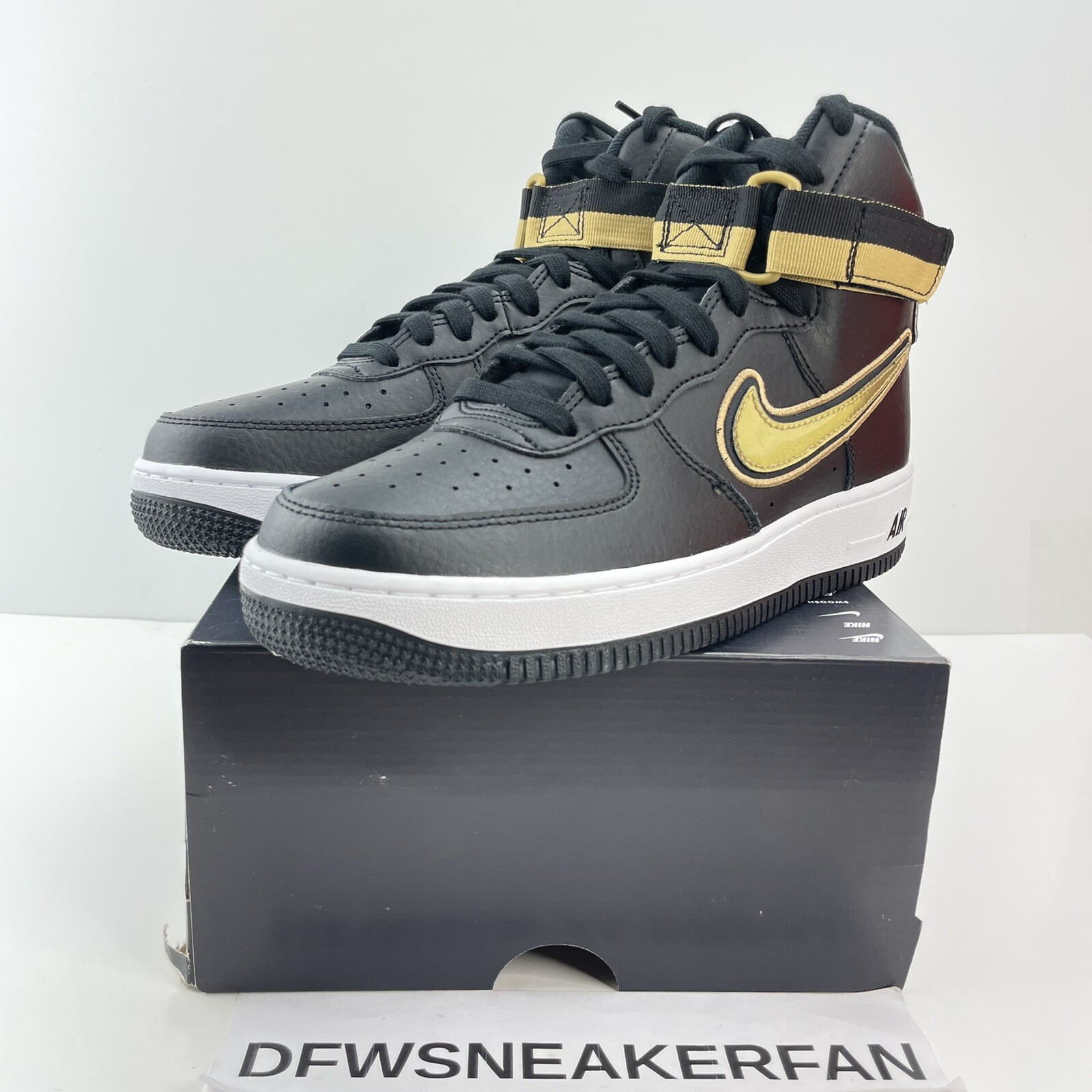 nike air force 1 07 lv8 black and gold