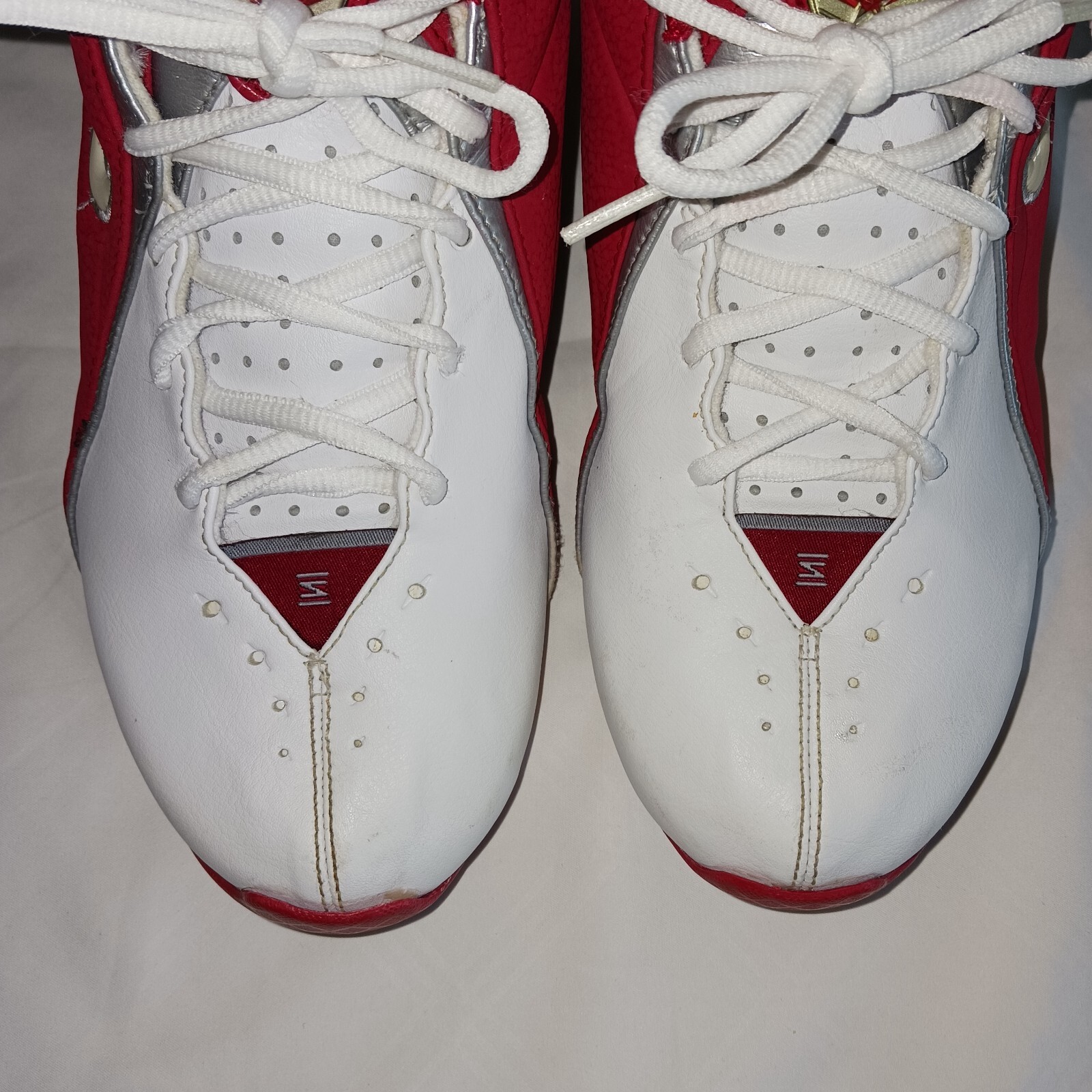 VINTAGE WOMWNS NIKE SHOX 2005 BASKETBALL SHOES SZ 8 RED/WHITE