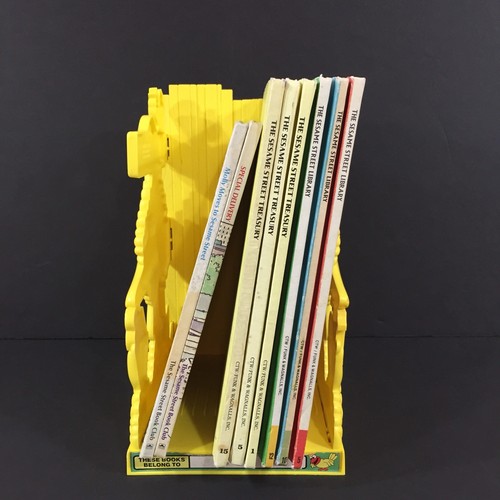 Lot of 8 Sesame Street Book Club Library Treasury Books w/Big Bird Book End Case