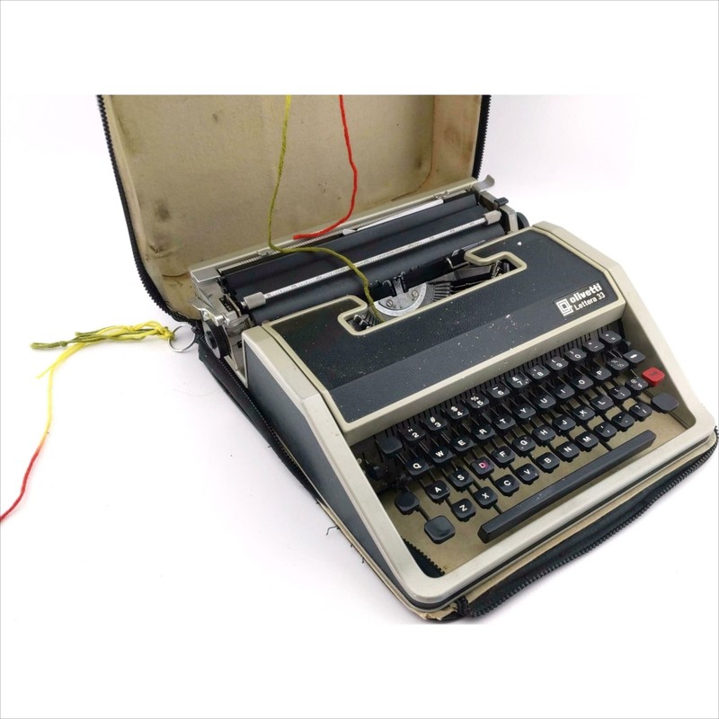 1969 Olivetti Lettera 33 on the Typewriter Database