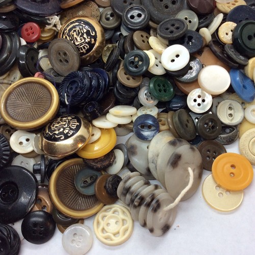 Vintage Button Lot Of 500 Mixed Materials Plastics MOP Metal Vegetable Ivory