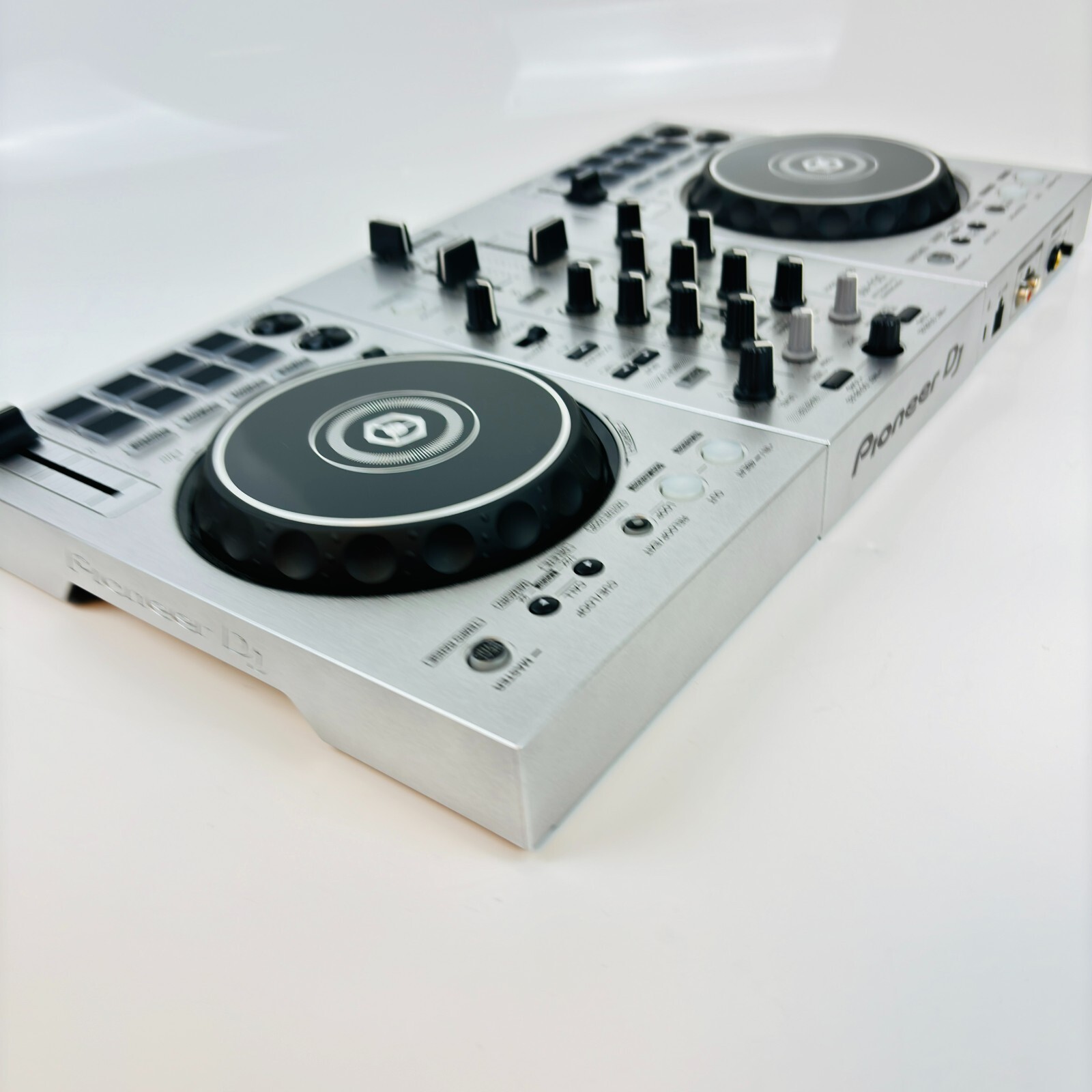 Pioneer DJ DDJ-400-S Silver Limited Color 2ch DJ Controller Pioneer DJ DDJ-400-S Silver Limited Color 2ch DJ Controller