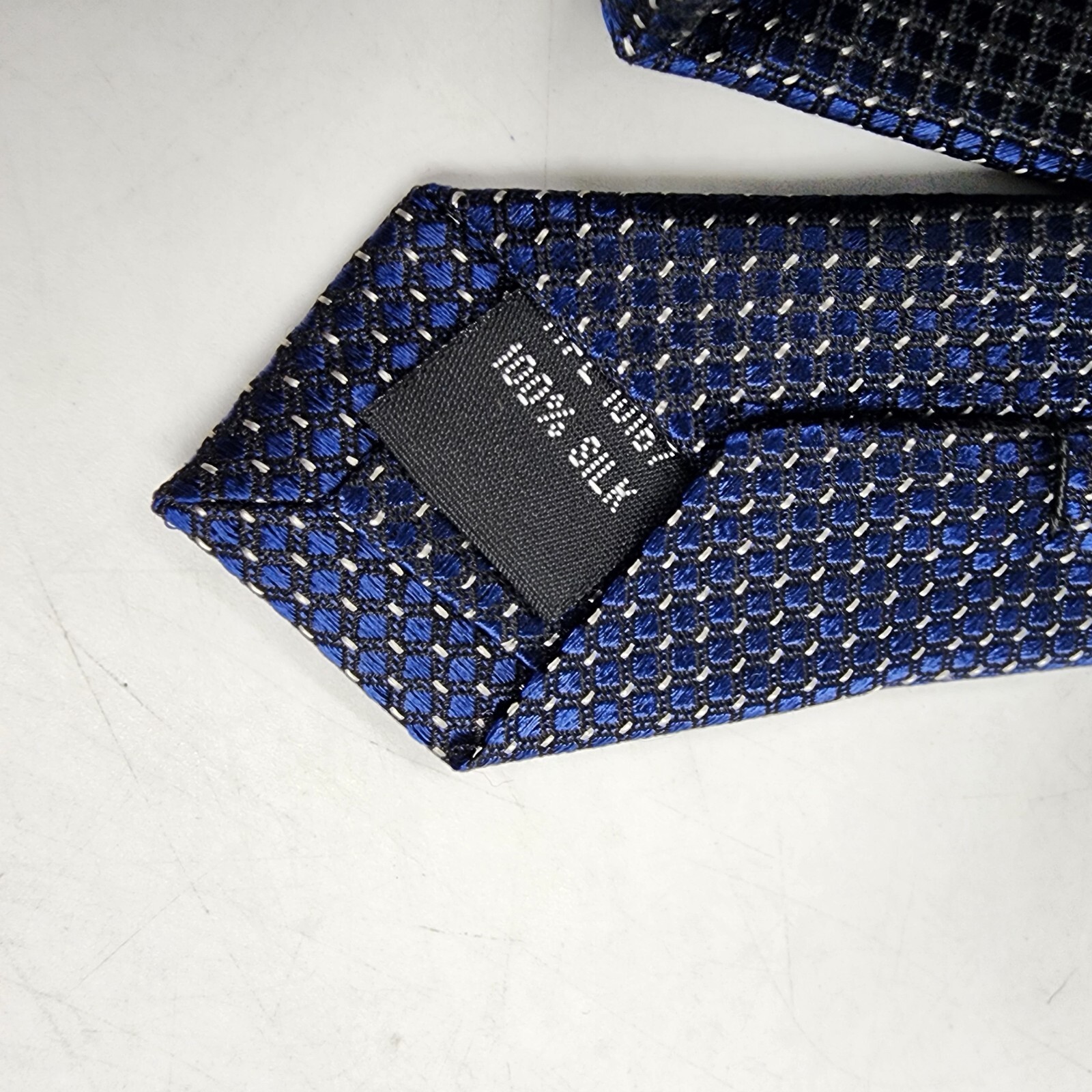 The Men's Store at Bloomingdale's Dot Micro Neat Silk Classic Tie Men's 8 Navy - Picture 6 of 12