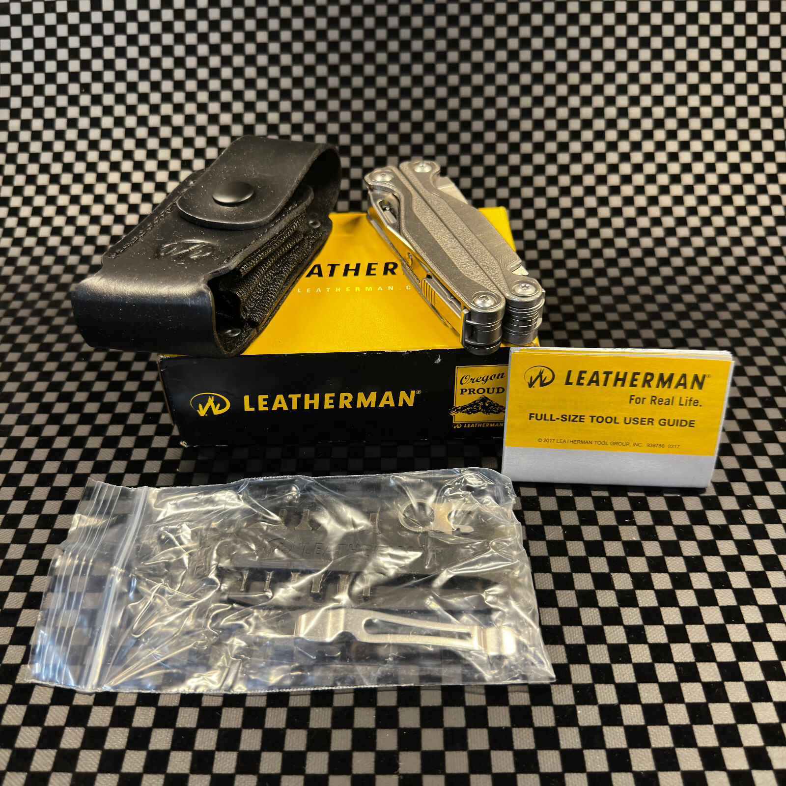 LEATHERMAN - LEATHERMAN Charge 中古品 Leatherman Charge Ti Multitool. Brand new, vintage. Nylon