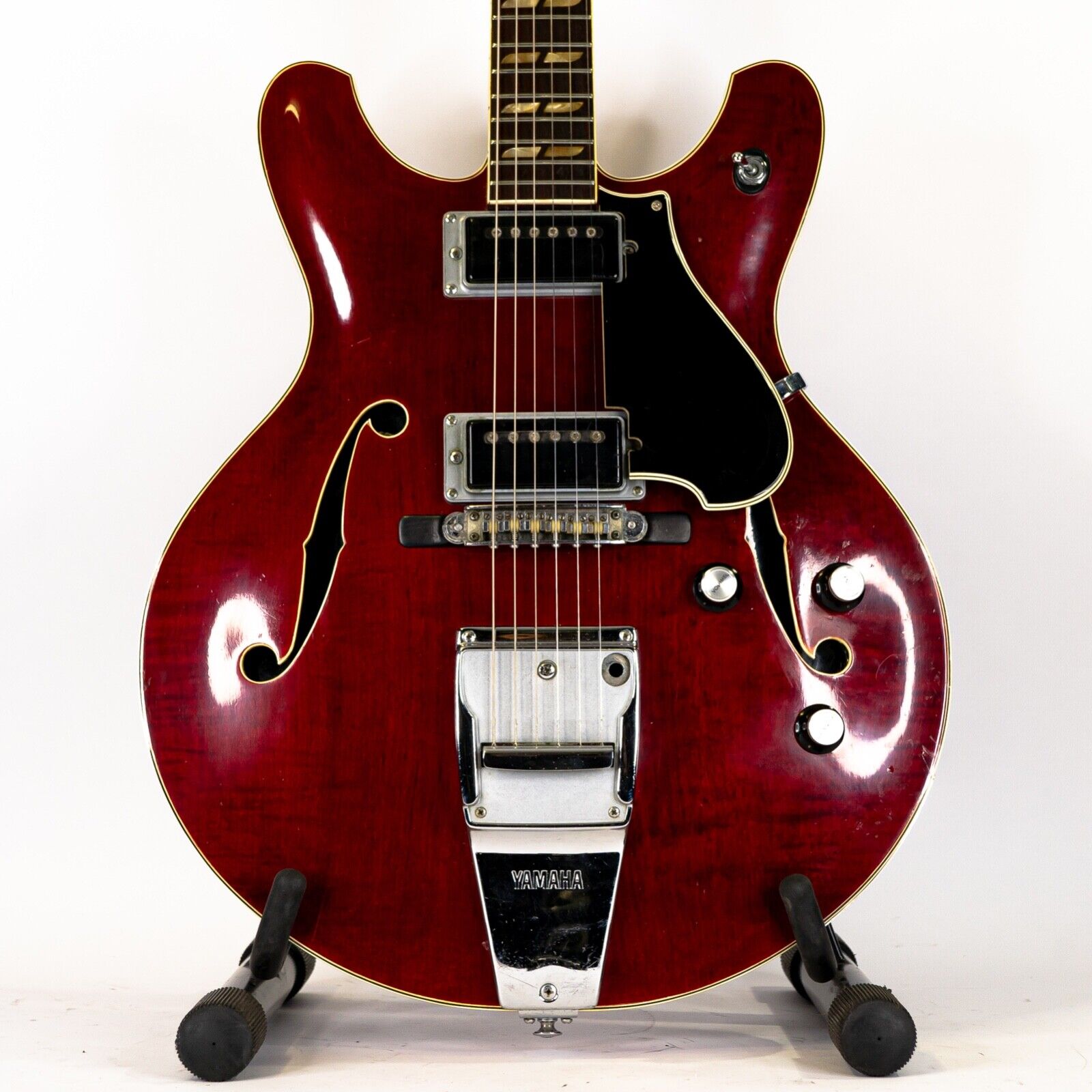 1972 Yamaha SA-30 T Hollow Body Electric Guitar with Case 1972 Yamaha SA-30 T Hollow Body Electric Guitar with Case