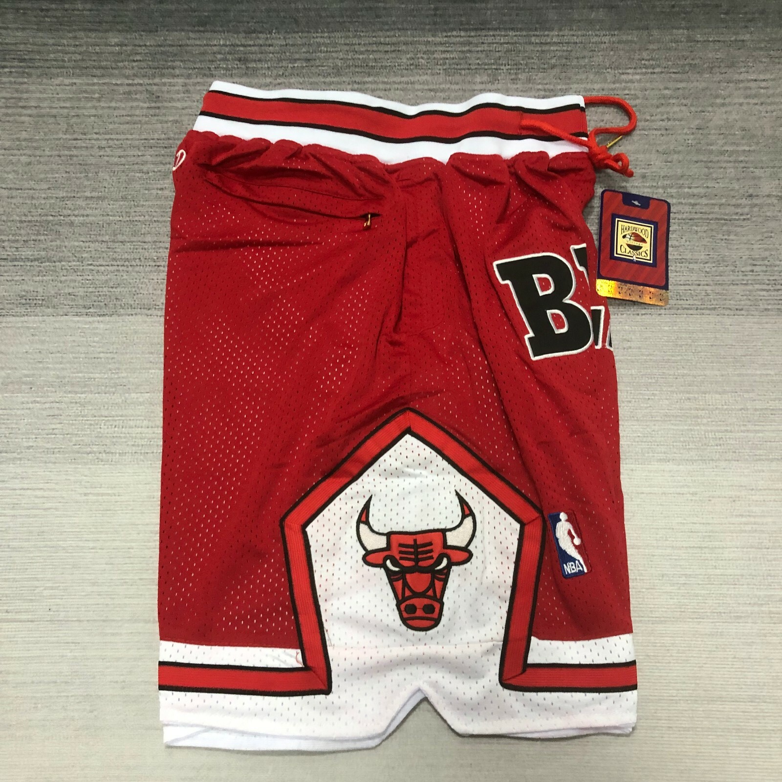 Lakers 32番 & Bulls 23番 ジャージ Mitchell & Ness NBA Swingman Jersey Magic Johnson Los