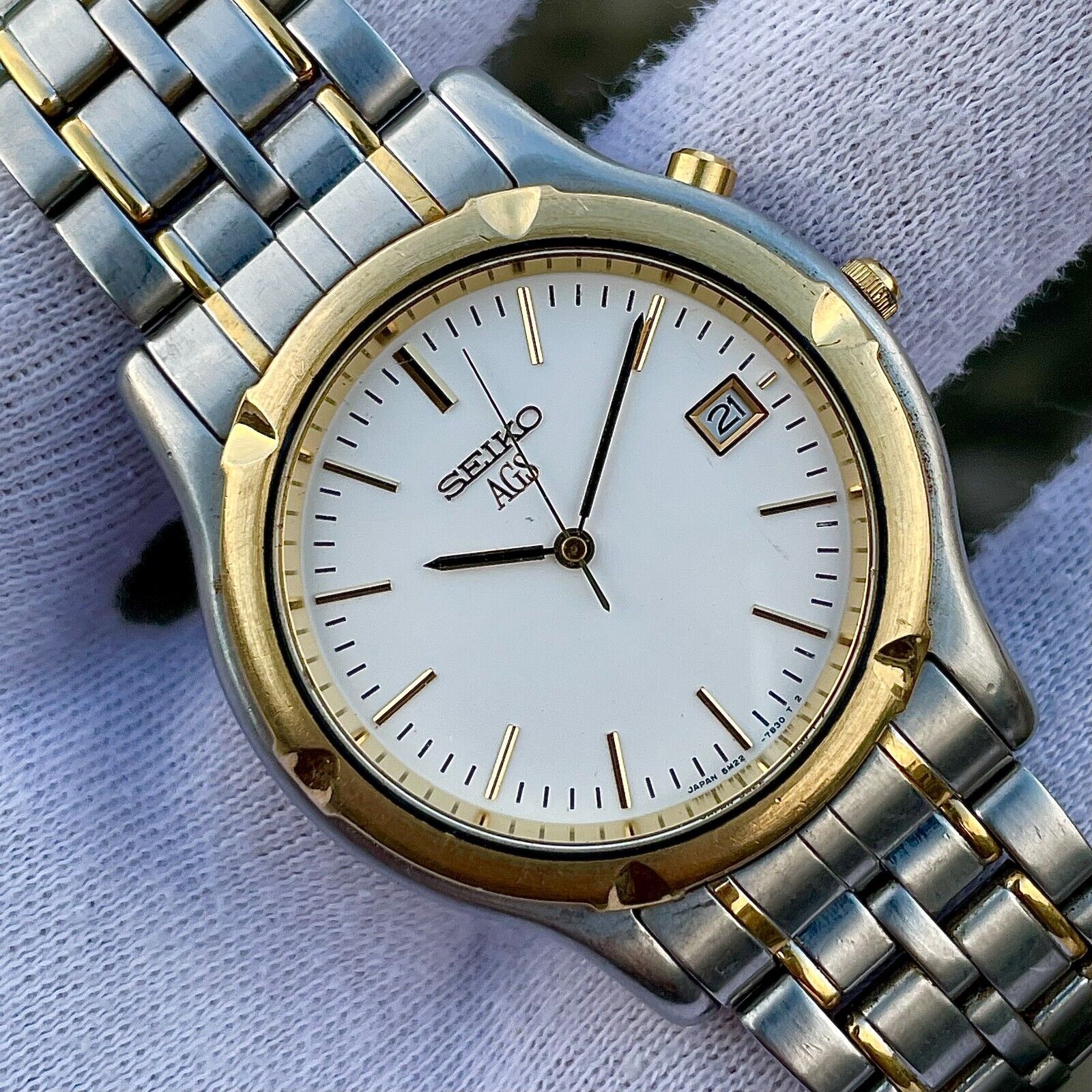 Vintage Seiko AGS Kinetic Two Tone Men's Watch 5M22-7A90 | eBay Vintage Seiko AGS Kinetic Two Tone Men's Watch 5M22-7A90 | eBay
