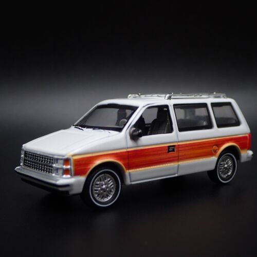 1984-1990 DODGE CARAVAN RARE 1/64 SCALE COLLECTIBLE DIORAMA DIECAST MODEL CAR 1984-1990 DODGE CARAVAN RARE 1/64 SCALE COLLECTIBLE DIORAMA DIECAST MODEL CAR