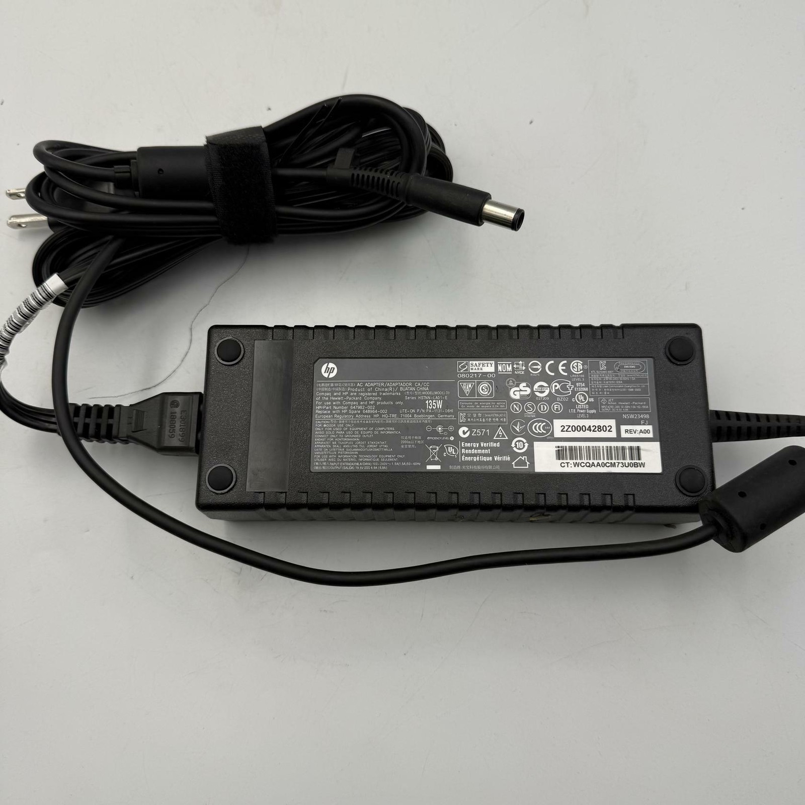 HP 135W 19.5V 6.9A AC Laptop Adapter 592491-001 593976-001 HSTNN-LA01-E