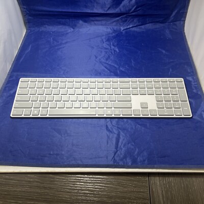 Microsoft Surface Bluetooth Keyboard 1742  FULL QWERTY English Battery Powered