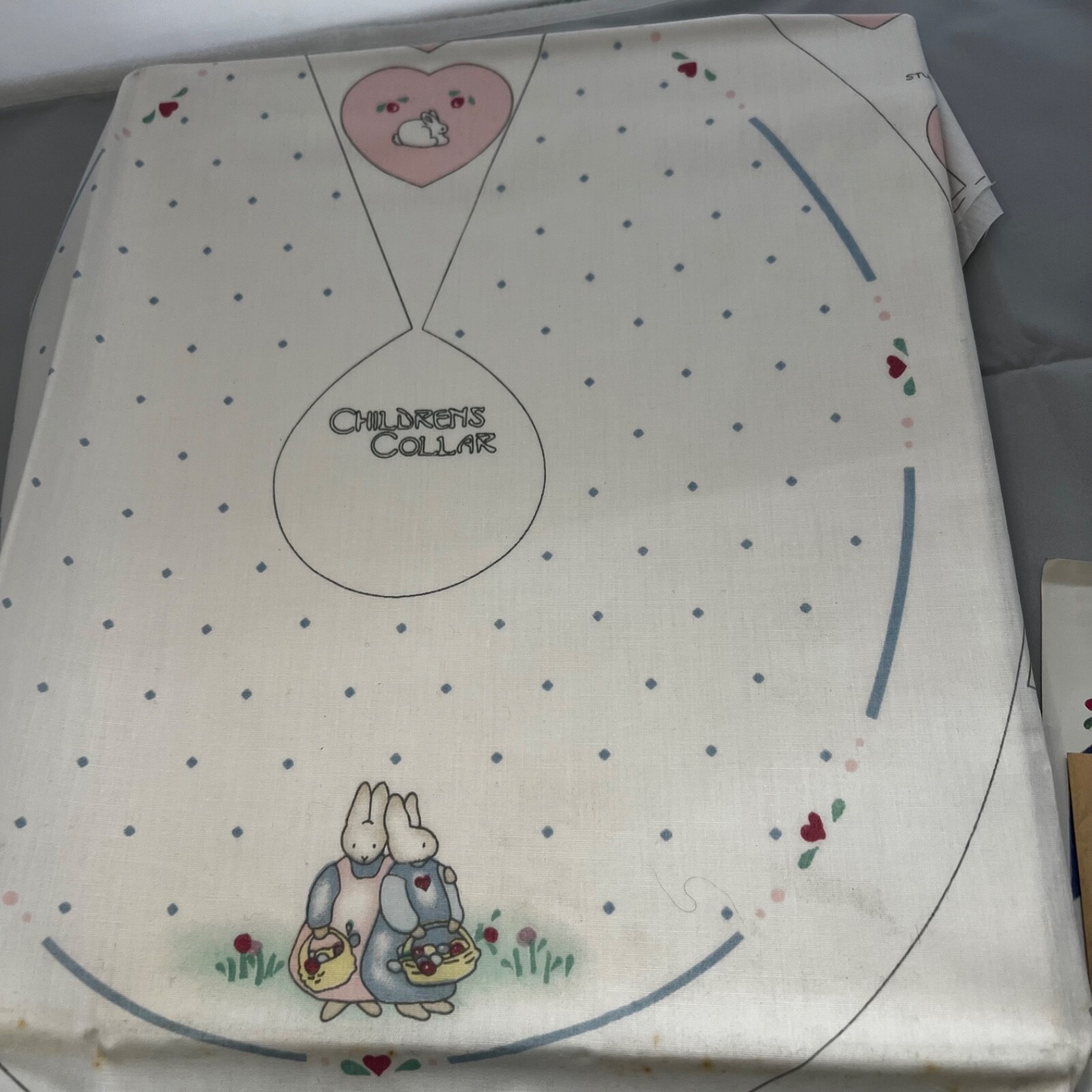 Daisy Kingdom 1988 Meadow Bunnies 5017 kids & doll designer Easter collar kit