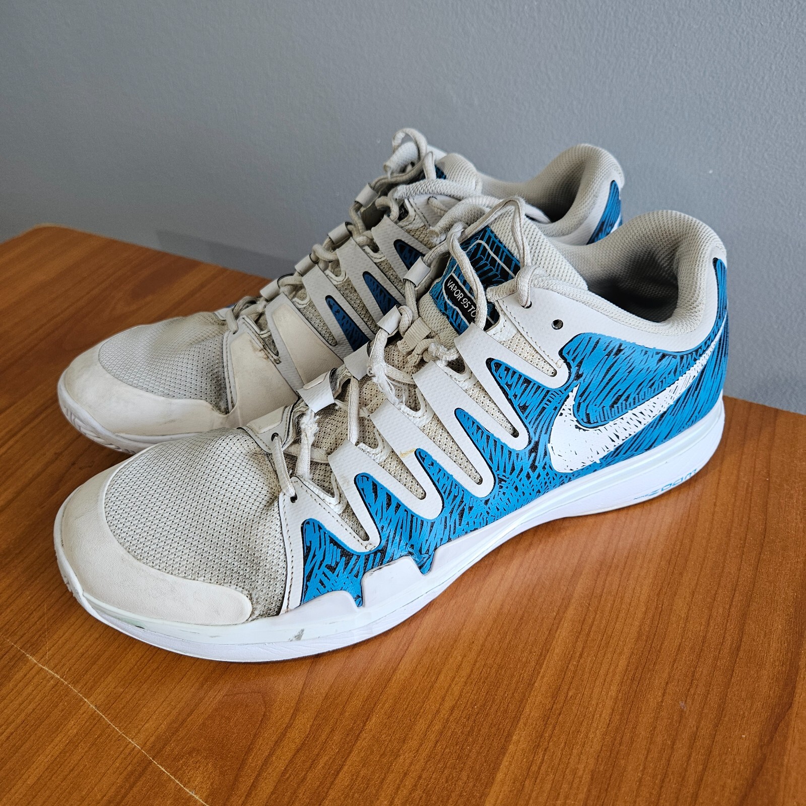 Nike air zoom vapor 9.5 tour mens tennis shoe hot sale