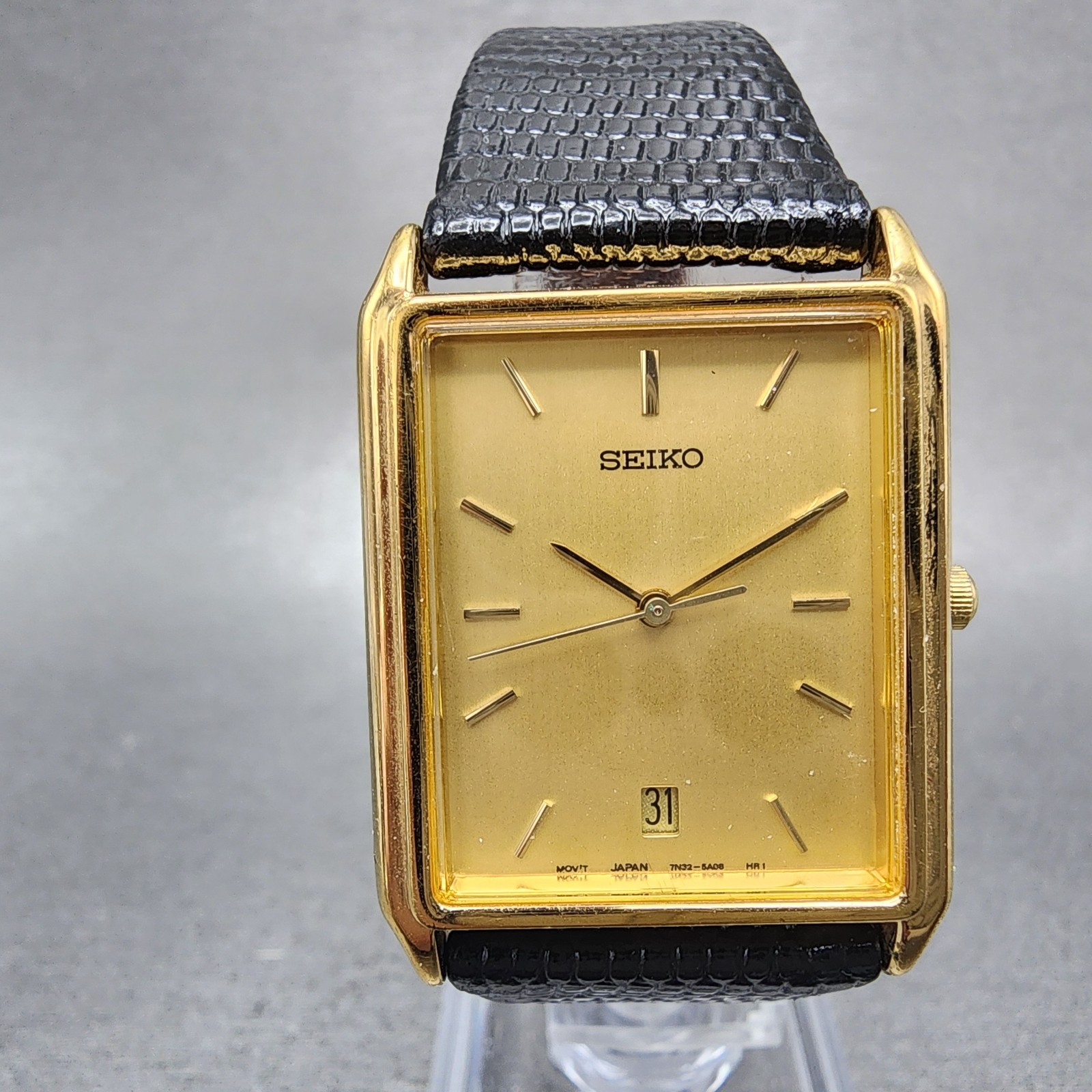 Seiko Tank Watch Men 26mm Champagne Dial Gold Tone Date 7N32-5A09