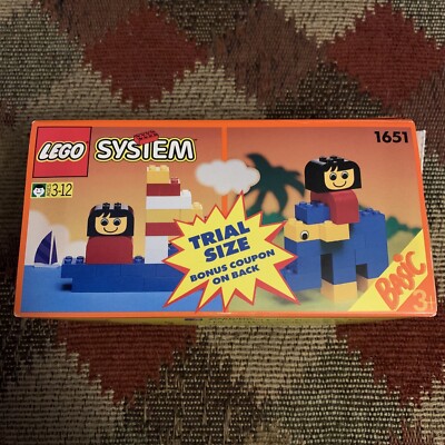 VTG Lego System Basic 1651 Trial Size New Sealed 1993- 30 Pieces (Box Damage)