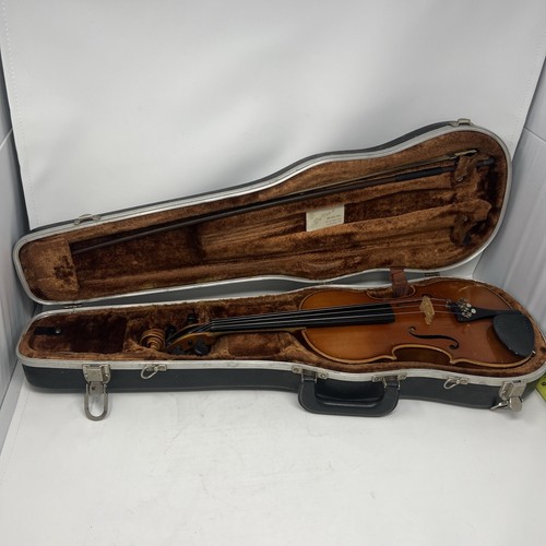 A. R. Seidel V131E Antonius Stradivarius 3/4 Violin With Bow