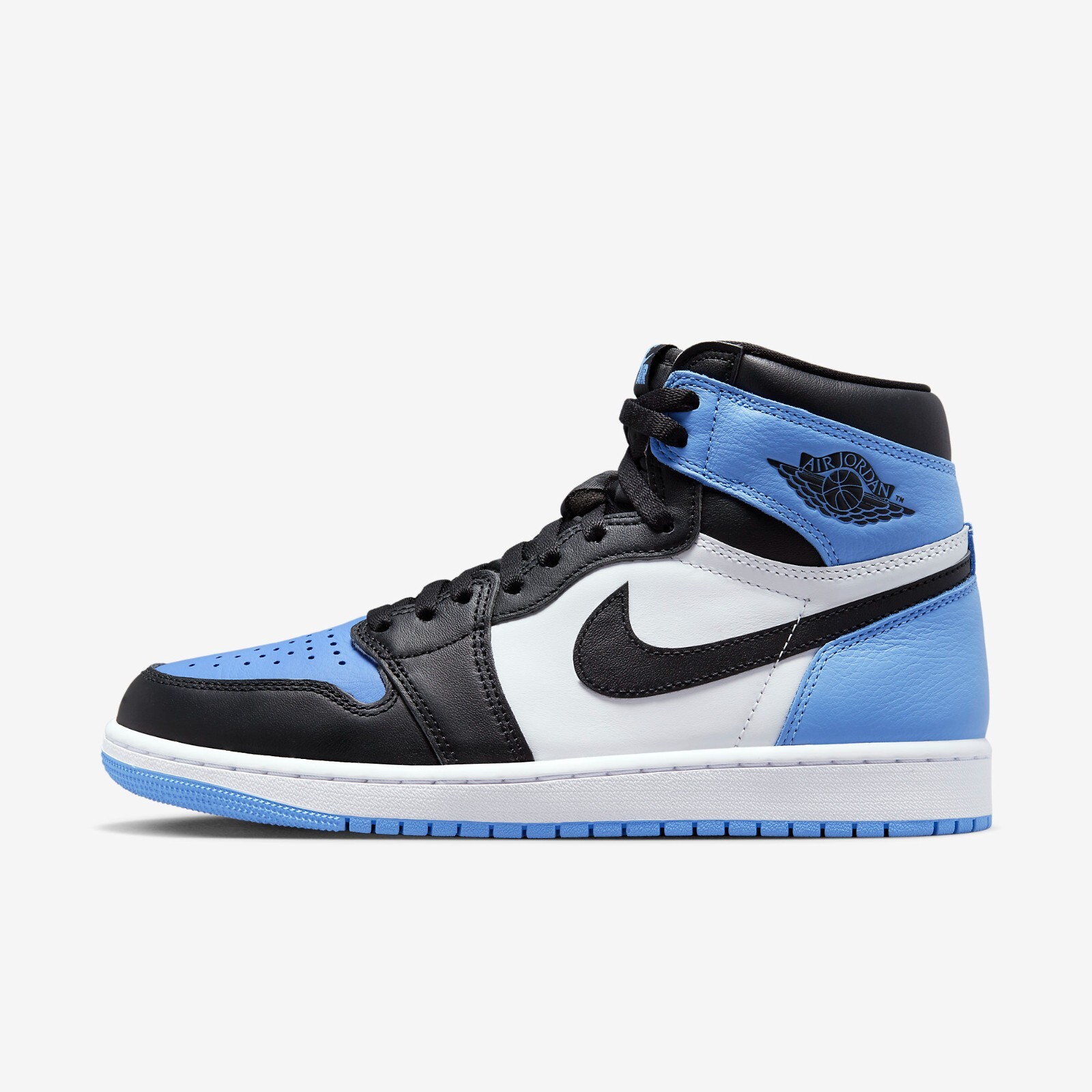 

Кроссовки Nike Air Jordan 1 Retro High OG University Blue DZ5485-400, University blue/black/white, Nike Air Jordan 1
