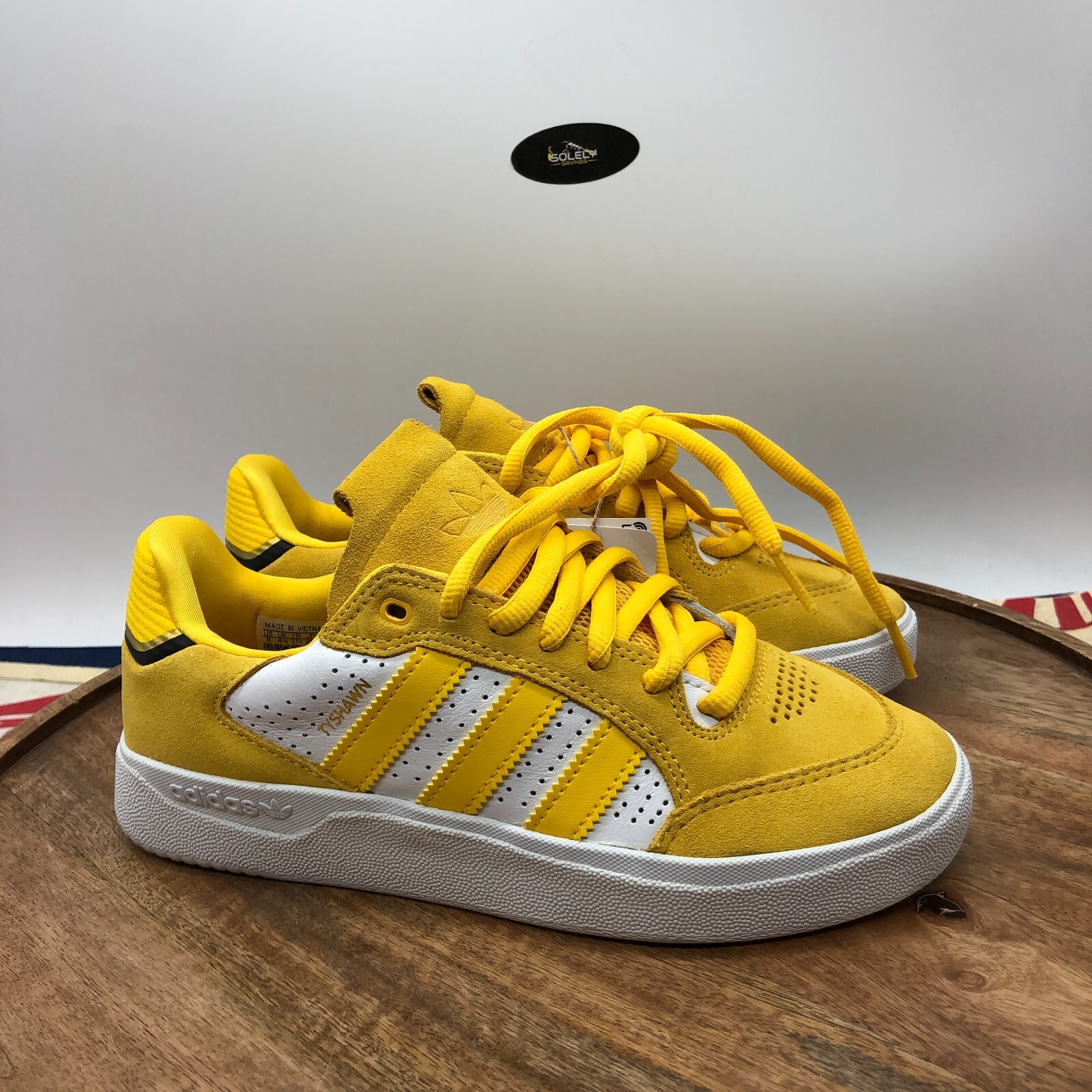 Adidas Tyshawn Low Yellow White Leather Skate Shoes Mens 5