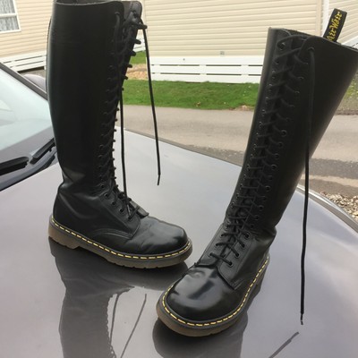 dr martens 1420