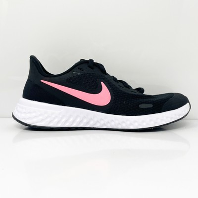 

Nike Girls Revolution 5 BQ5671-002 Черные кроссовки для бега Размер 4Y, Черный, Revolution 5