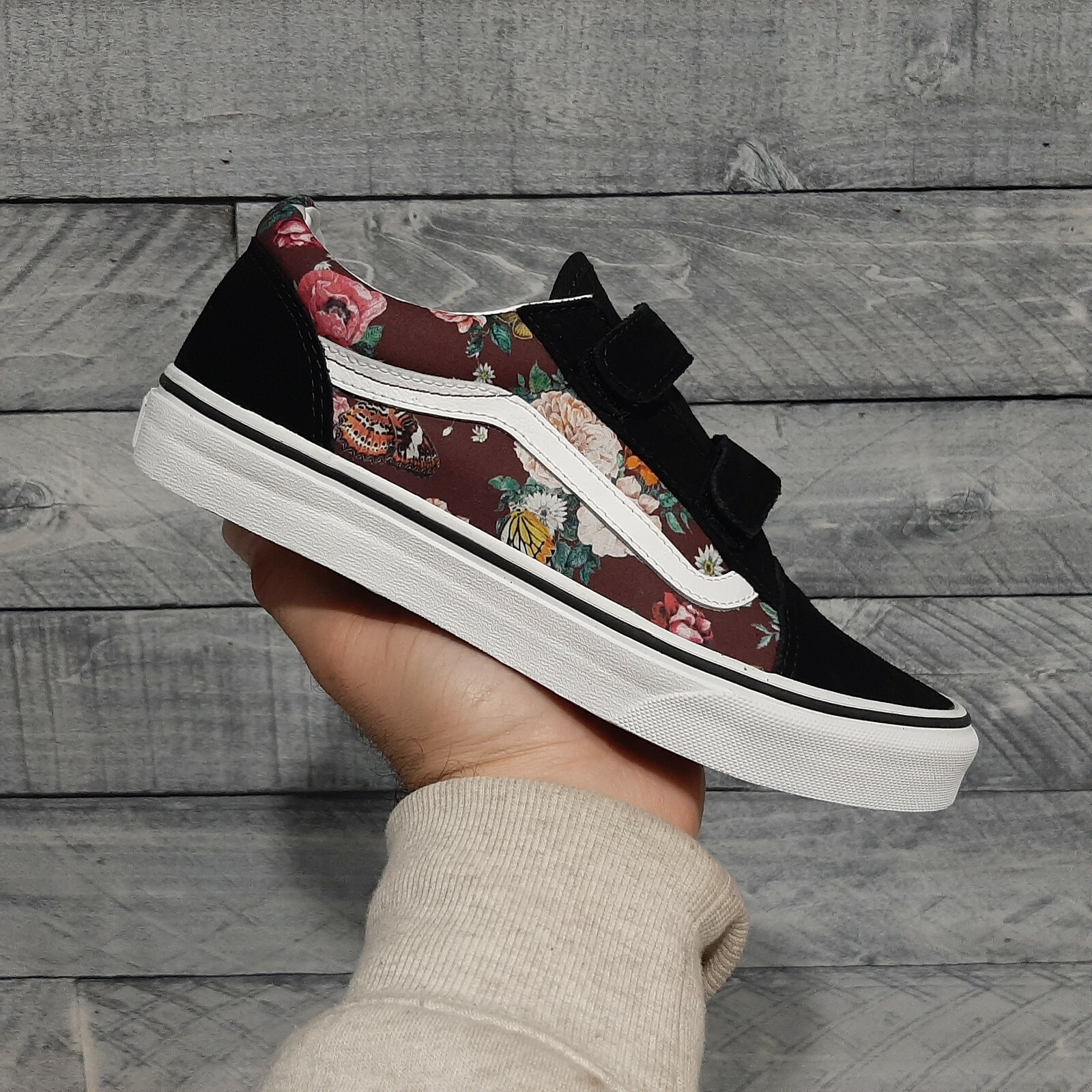 8.5 women's shoe in youth