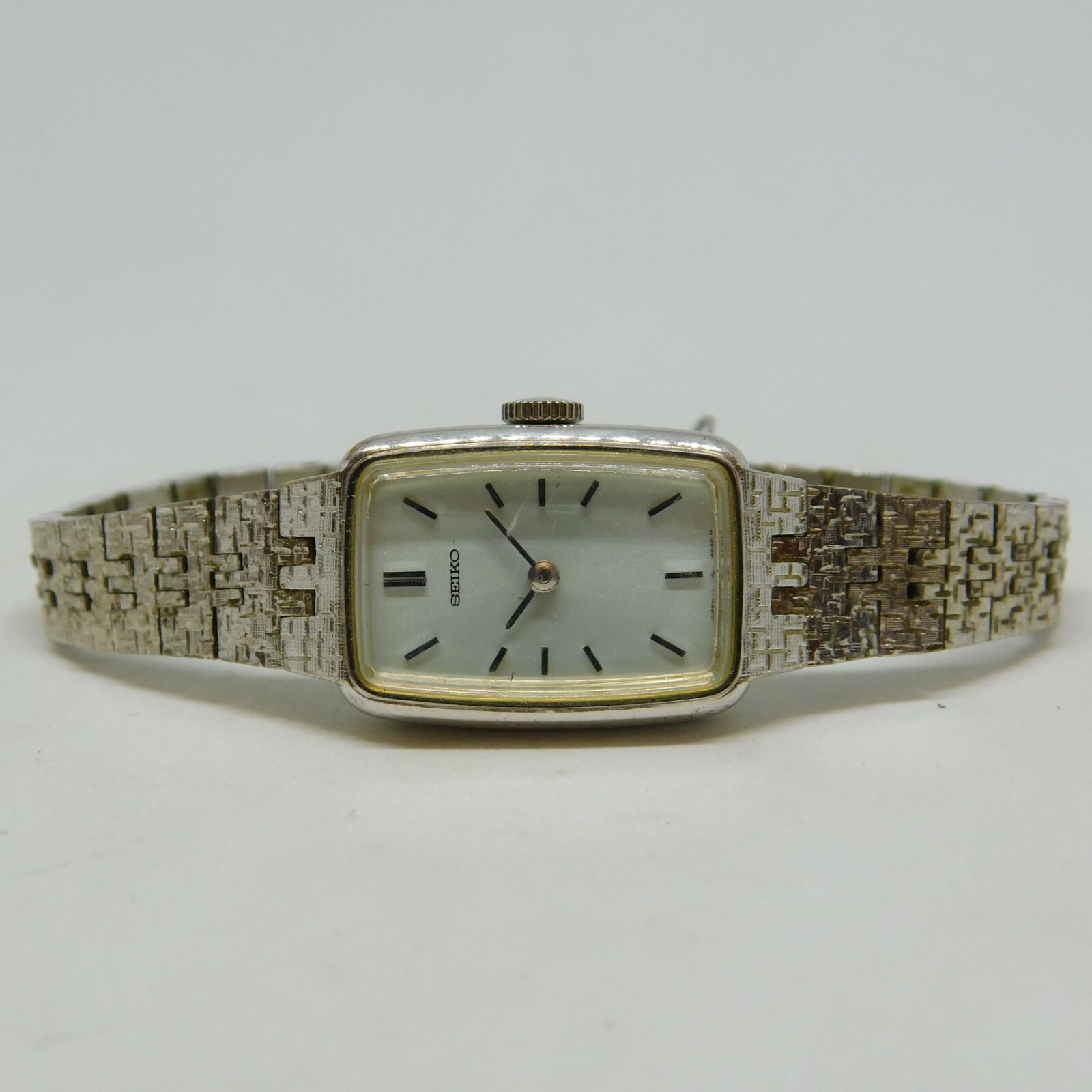 Seiko 11-4860 Silver Tone Wind-up Analog Women's Watch Sz. 5 Seiko 11-4860 Silver Tone Wind-up Analog Women's Watch Sz. 5