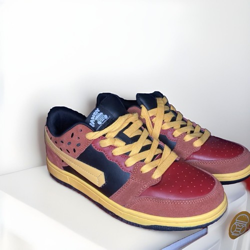 Vandy The Pink Burger Dunk Deadstock Size 11 with Limited