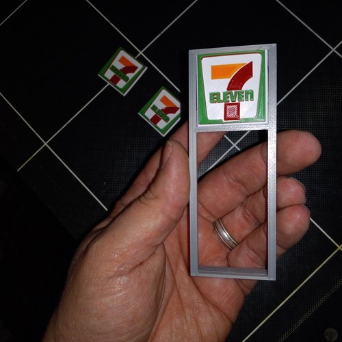 7/Eleven  HO scale Pole and signs Double Sided With Store Front Signs 1:87 Scale