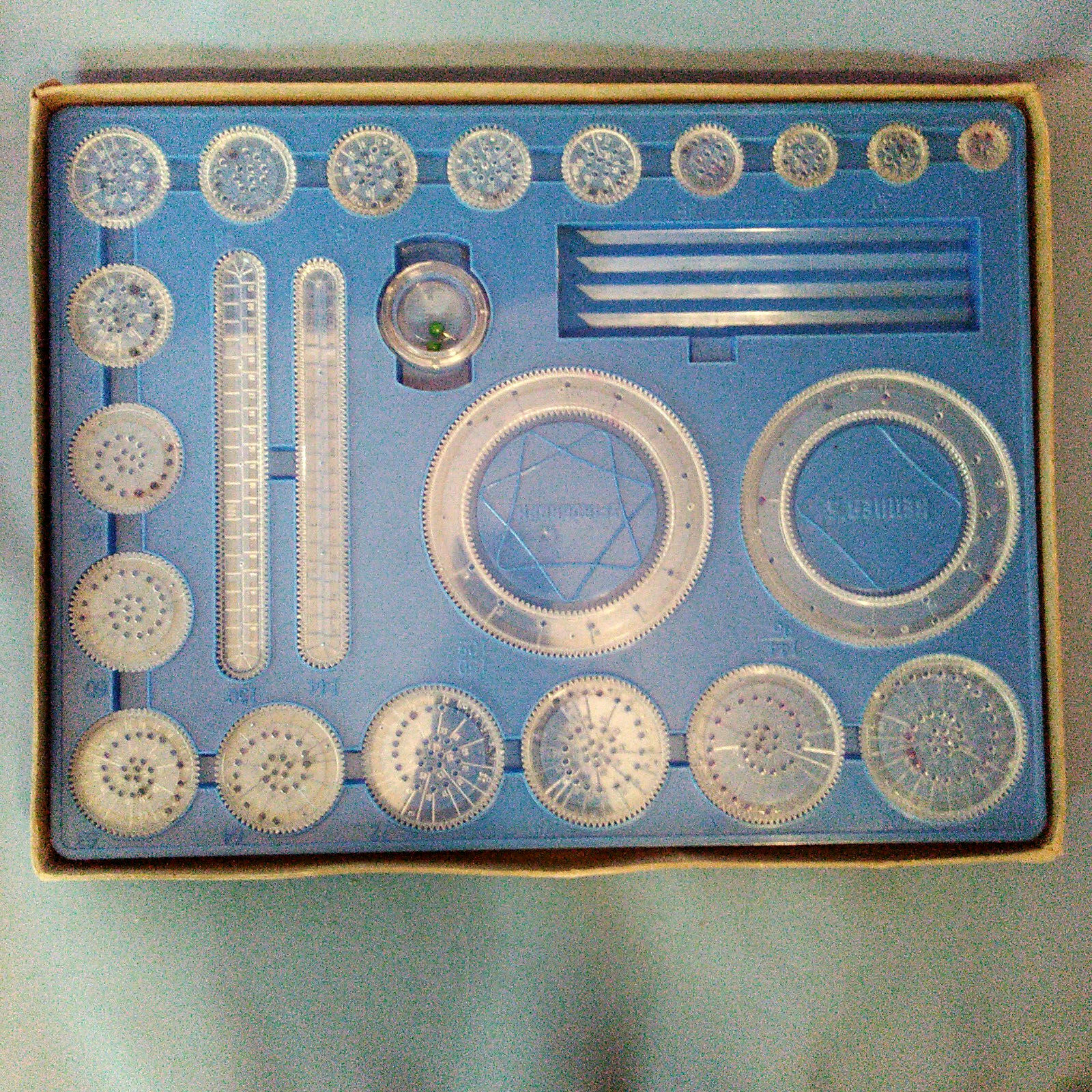 VINTAGE 1967 Kenner's NEW SPIROGRAPH EDUCATIONAL Art COMPLETE Play Set - No Pens