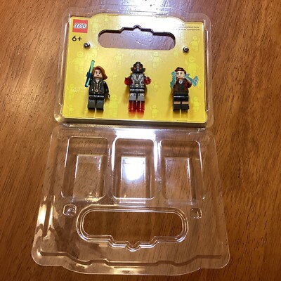 Lego Super Heroes Minifigure Trio Black Widow Ultron Prime Scarlet Witch