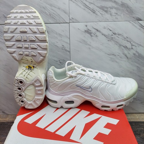Nike Air Max Plus GS Shoes Triple White CW7044-100 4.5Y Nike Air Max Plus GS Shoes Triple White CW7044-100 4.5Y