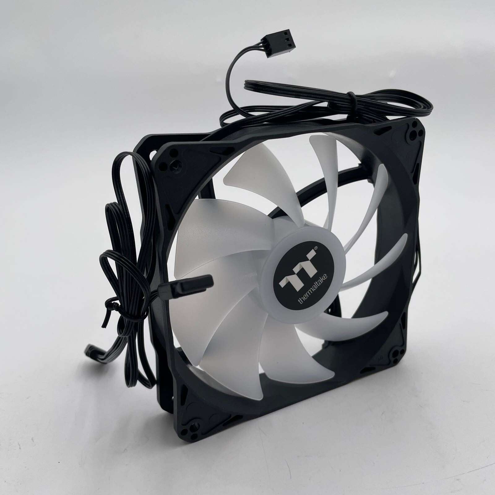 Thermaltake TT-1225 ファン 10個セット Amazon.com: TT-1225 A1225L12S 12V 0.30A 12CM 12025 2-Wire