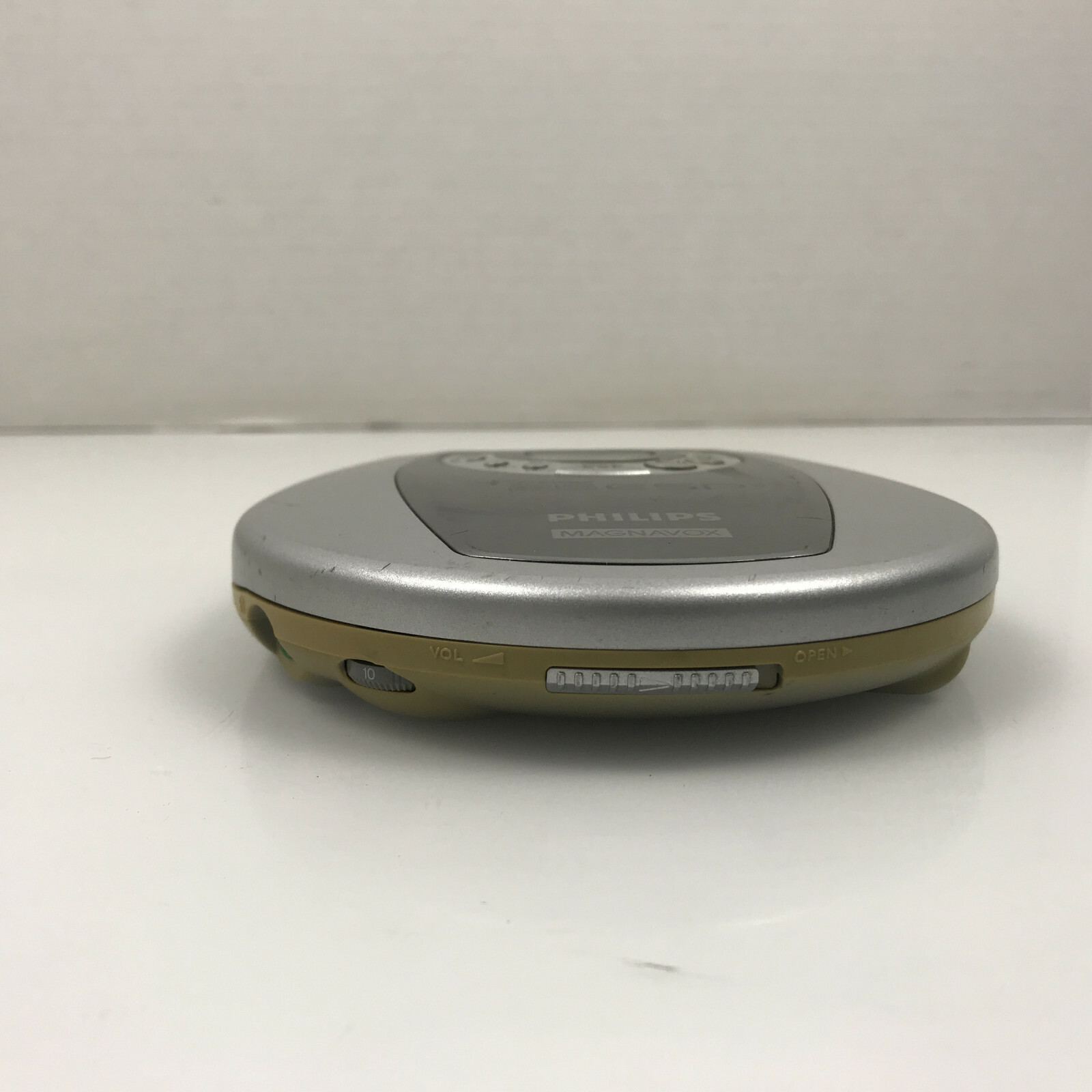 NICE! PHILIPS X-TREME 25 ESP3 Portable CD Player AZ 7880/17 - FREE SHIP 4.C4