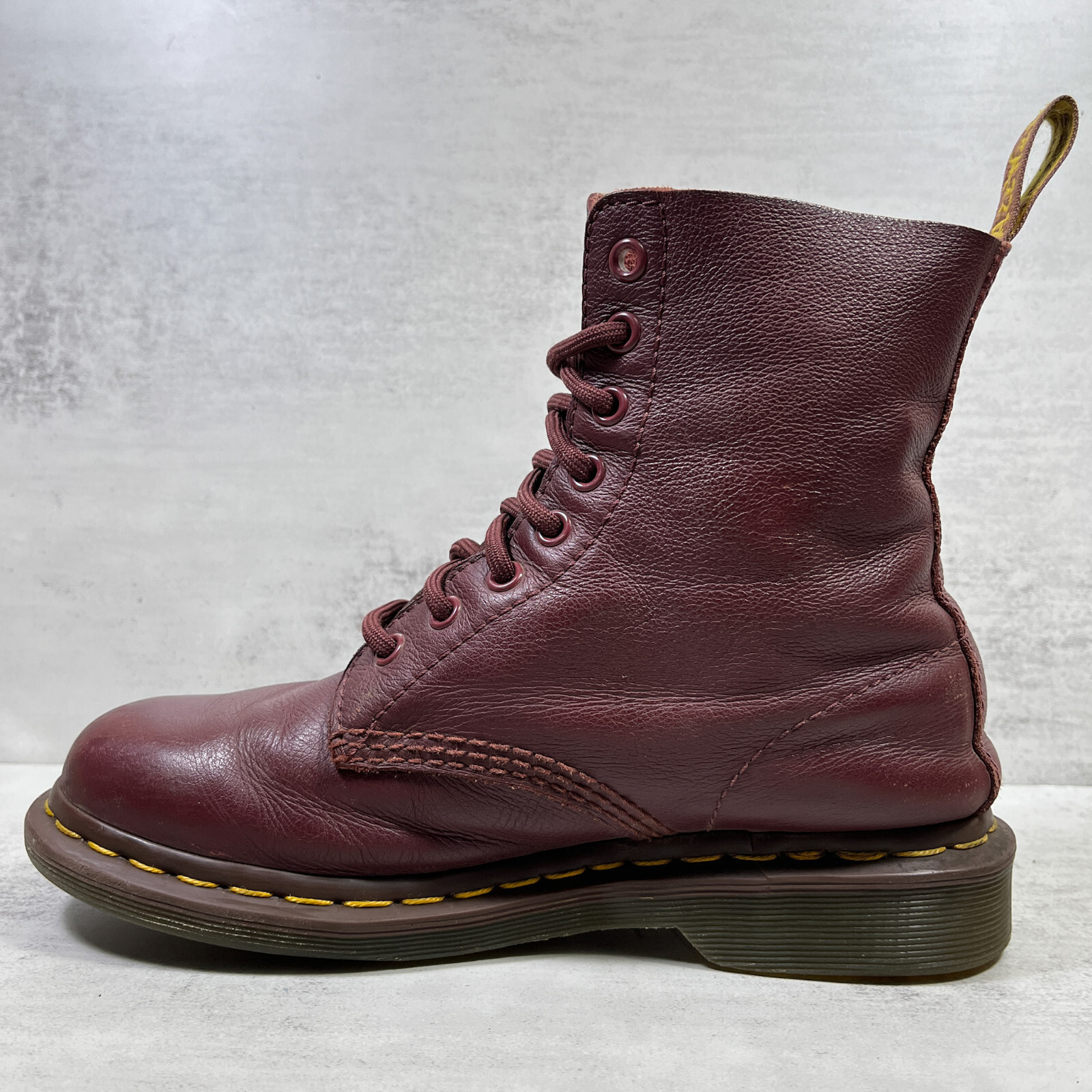 Dr Martens★MIE 1460 PASCAL LOVE LETTER★兼用★BURGUNDY 1460 Smooth Leather Lace Up Boots in Burgundy | Dr. Martens