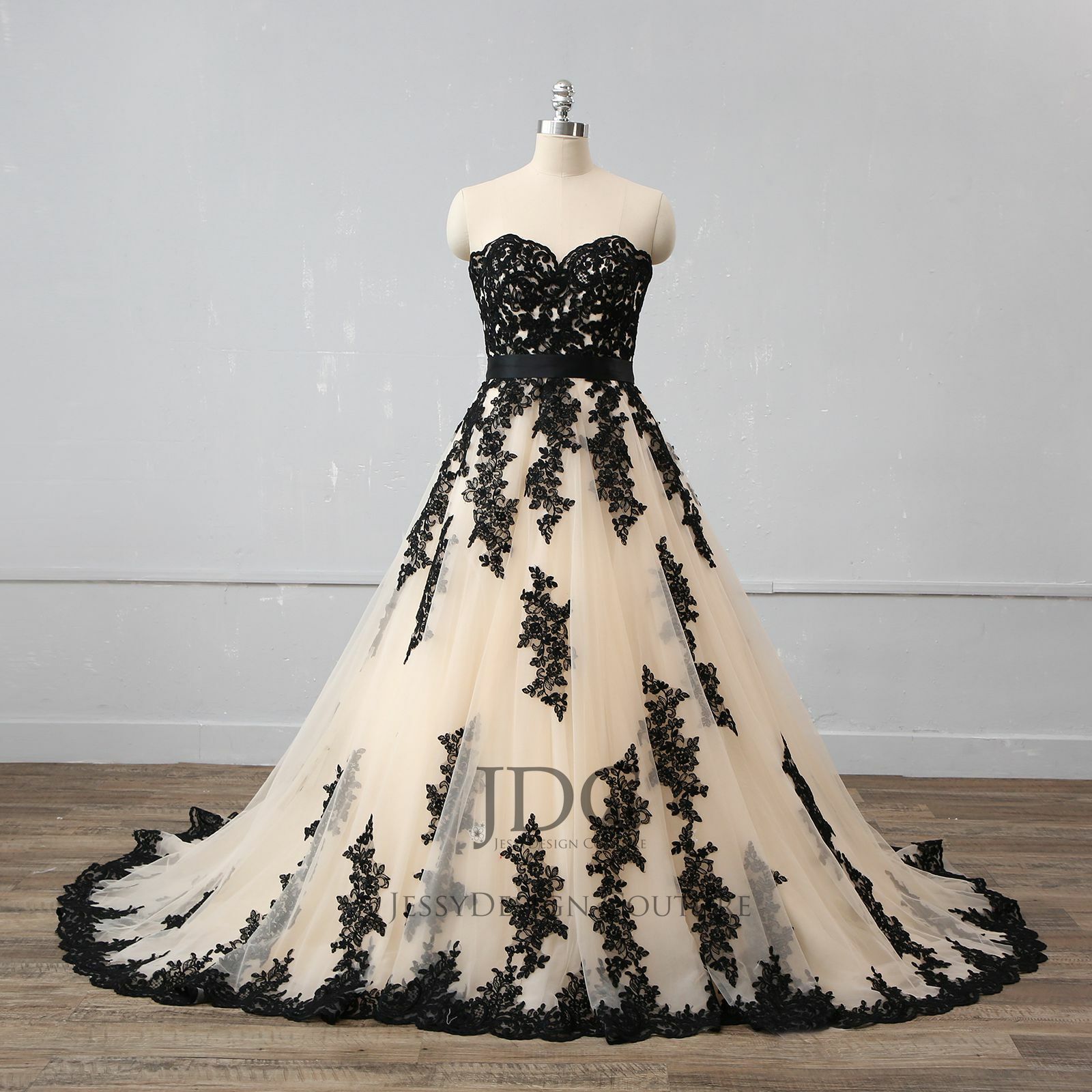 Cream and black wedding dress hotsell