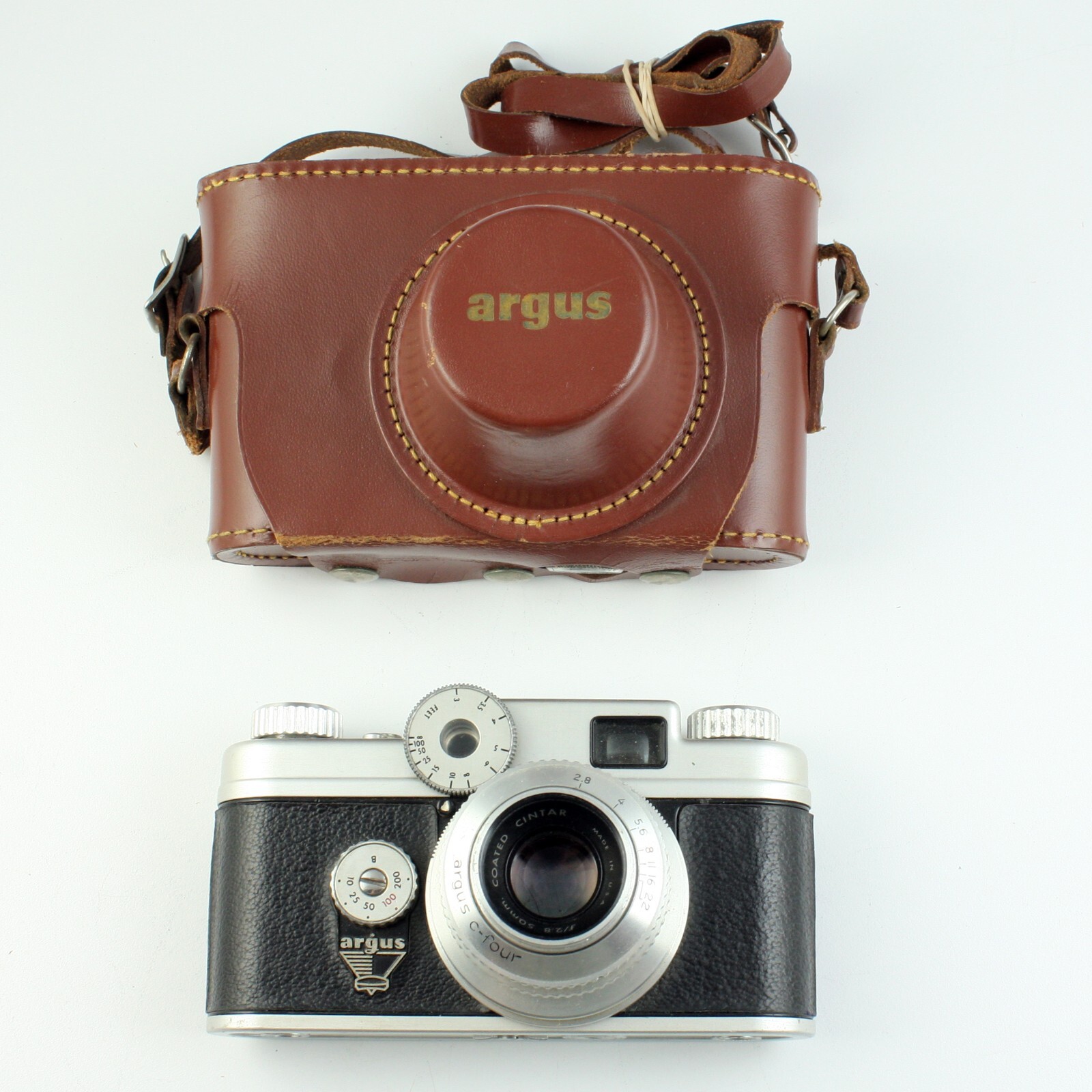 argus COATED CINTAR フィルムカメラ Vintage Argus 50mm Coated Cintar Film Camera w/Leather Case